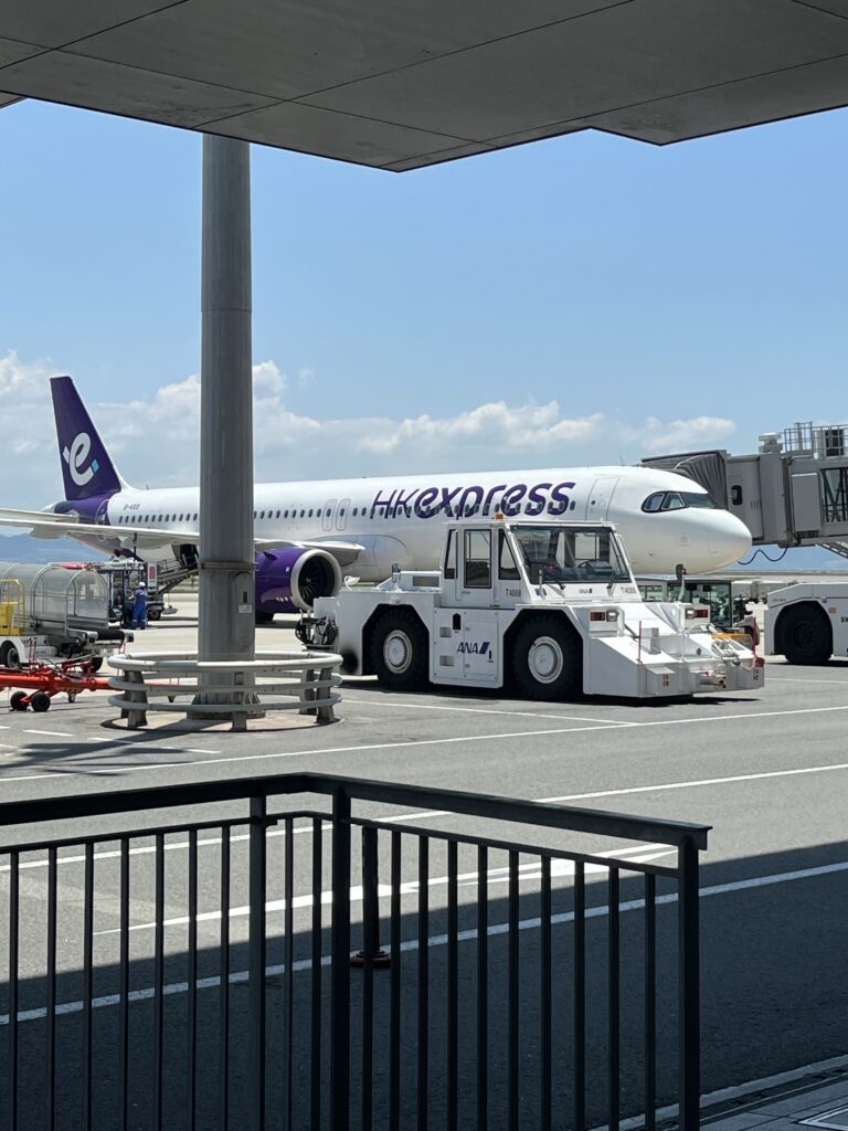 香港国際空港に駐機するHK Expressの航空機